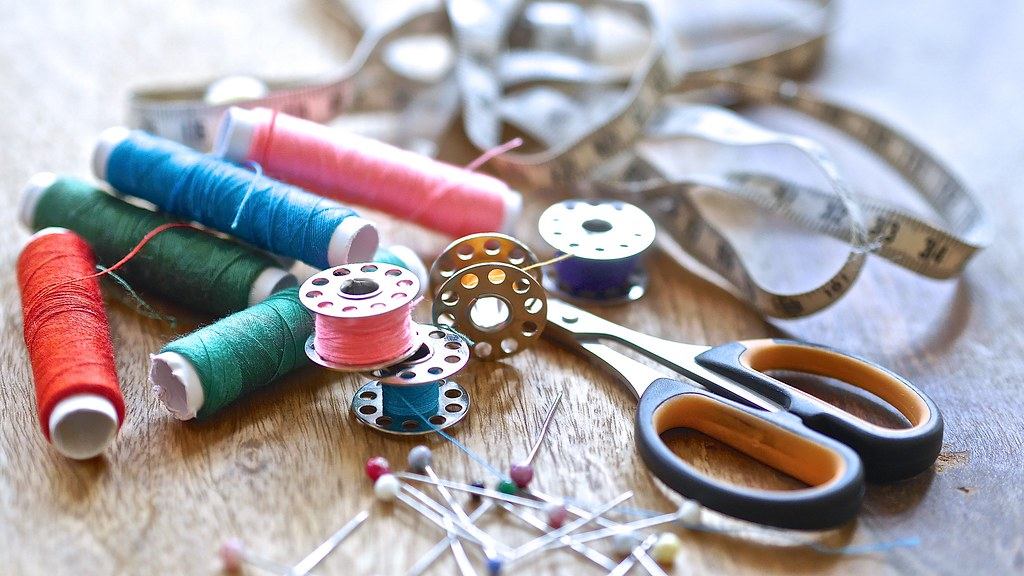 Threads, scissors and measuring tape